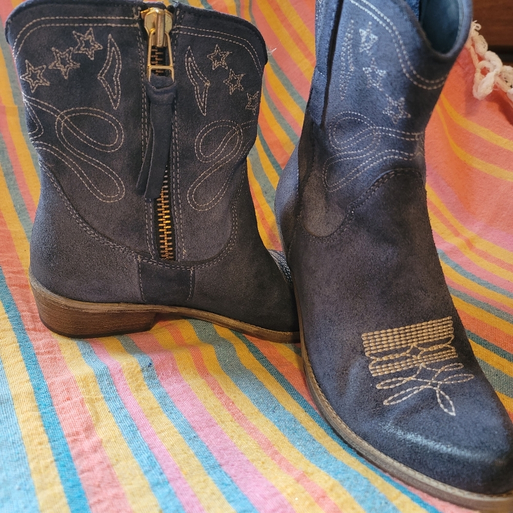 Boutique 9 Blue suede cowboy ankle boots 6.5
